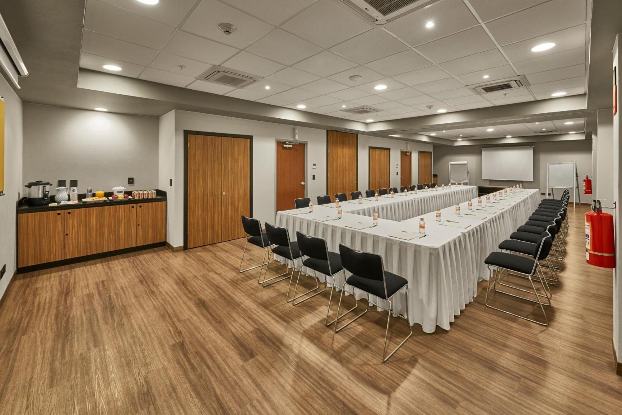 City Express By Marriott Hermosillo Expo Экстерьер фото